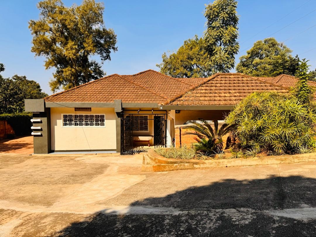 Kiyovu big plot house for sale in Kigali House in Rwanda