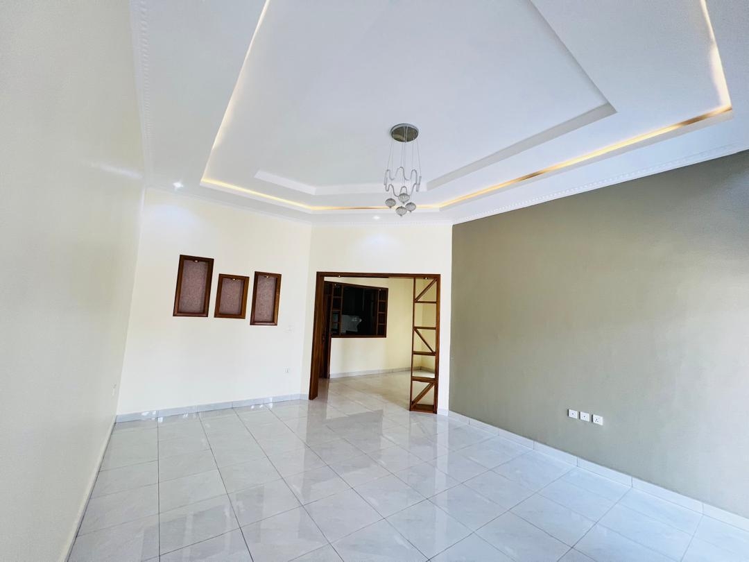Kigali unfurnished house for rent in good neighborhood. House in Rwanda
