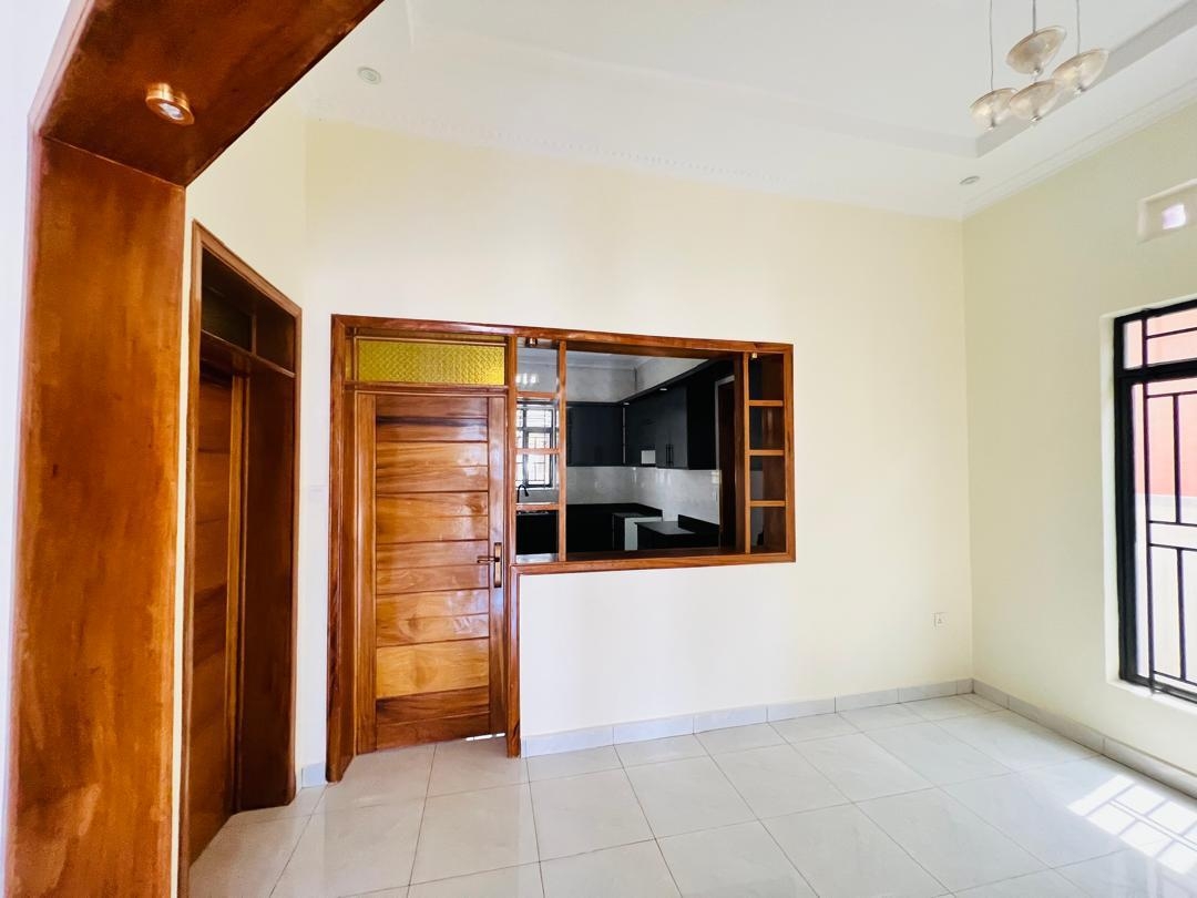 Kigali unfurnished house for rent in good neighborhood. House in Rwanda