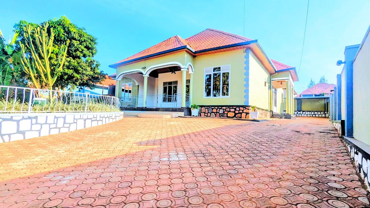 Kigali House for sale in Kanombe House in Rwanda