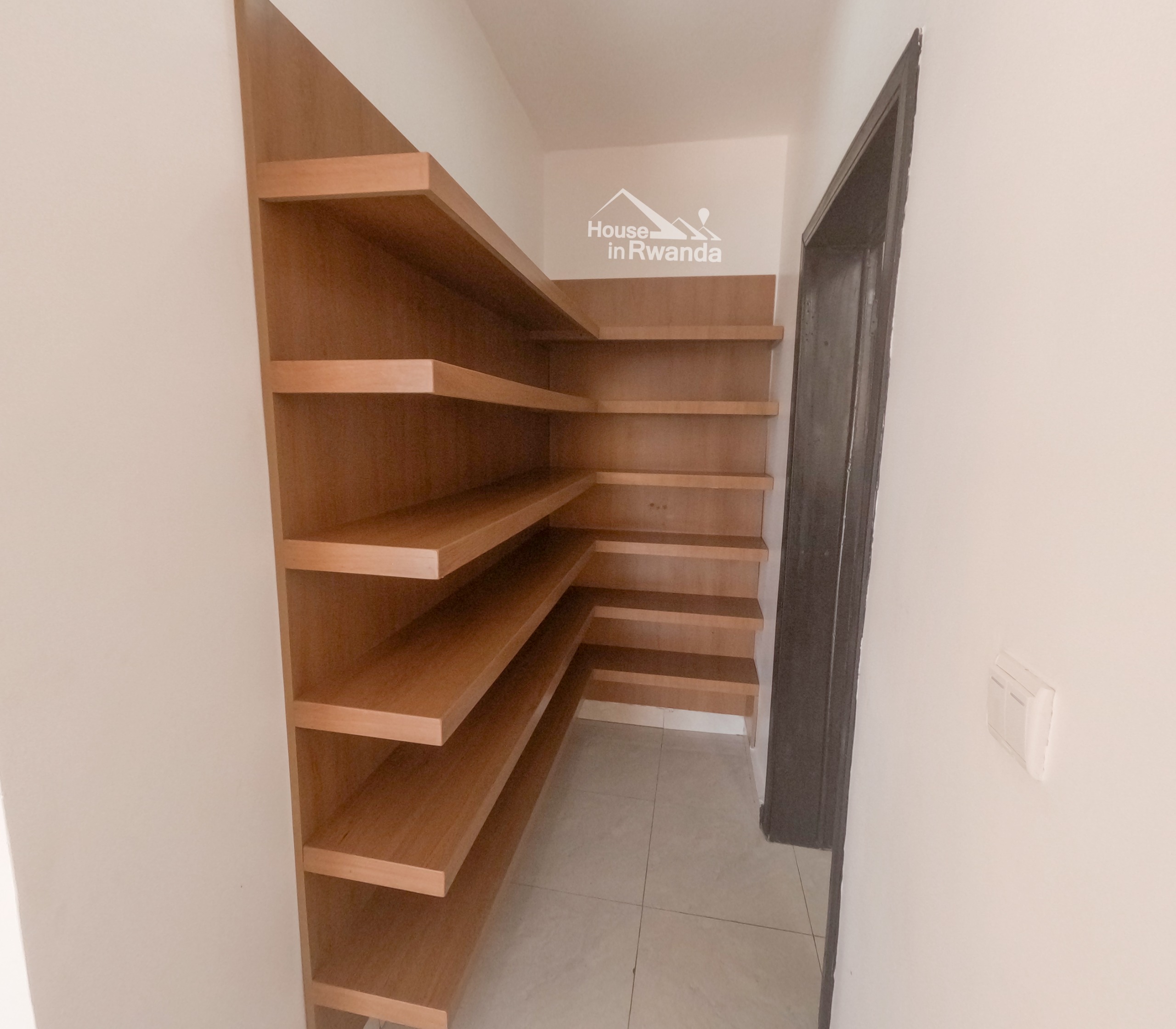 Kigali Elegant Unfurnished House for Rent in Ubuntu Village Estate ...
