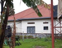 Kigali Big Plot and house for sale in Kabeza - Image 3