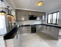 Kigali fully furnished house for rent in Kinyinya - Image 4