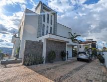 Kigali fully furnished house for rent in Rebero  - Image 3