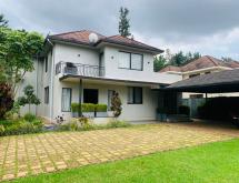 Kigali Nyarutarama very nice furnished house villa  for sale with swimming pool - Image 1