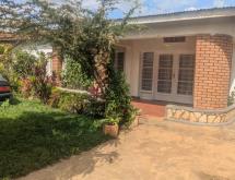 Kigali House and big plot for sale in Gikondo - Image 4