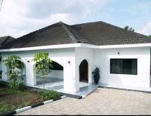 Kigali Well renovated Bungalow available for rent in Nyarutarama  - Image 2