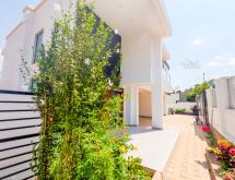 Kigali Cozy Fully Furnished Modern House for Rent in Kibagabaga - Image 4