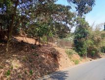 Kigali stunning plot for sale in Gishushu upper side of the road - Image 3