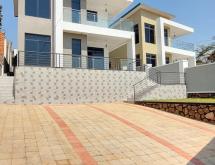 Kigali beautiful and spacious house for sale in Kagarama - Image 3