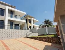 Kigali beautiful and spacious house for sale in Kagarama - Image 1