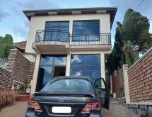 Kigali Unfurnished 3-Bedroom House for Rent in Rebero - Image 2