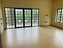 Kigali Kiyovu very nice amazing house for rent with swimming pool  - Image 4