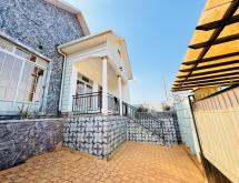 Kigali beautiful family house for sale in Kanombe, Busanza - Image 2