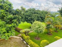 Kigali office house with big garden for rent in Kagugu - Image 2
