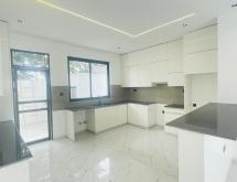 Kigali house with a large plot available for sale in Kimironko - Image 3