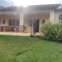 Unfurnished house available for rent in Kiyovu