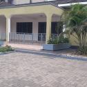 Family bungalow house available for rent in Kimihurura
