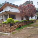A six bedrooms villa for rent in Kiyovu