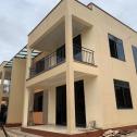 Unfurnished apartment for rent in Kacyiro 